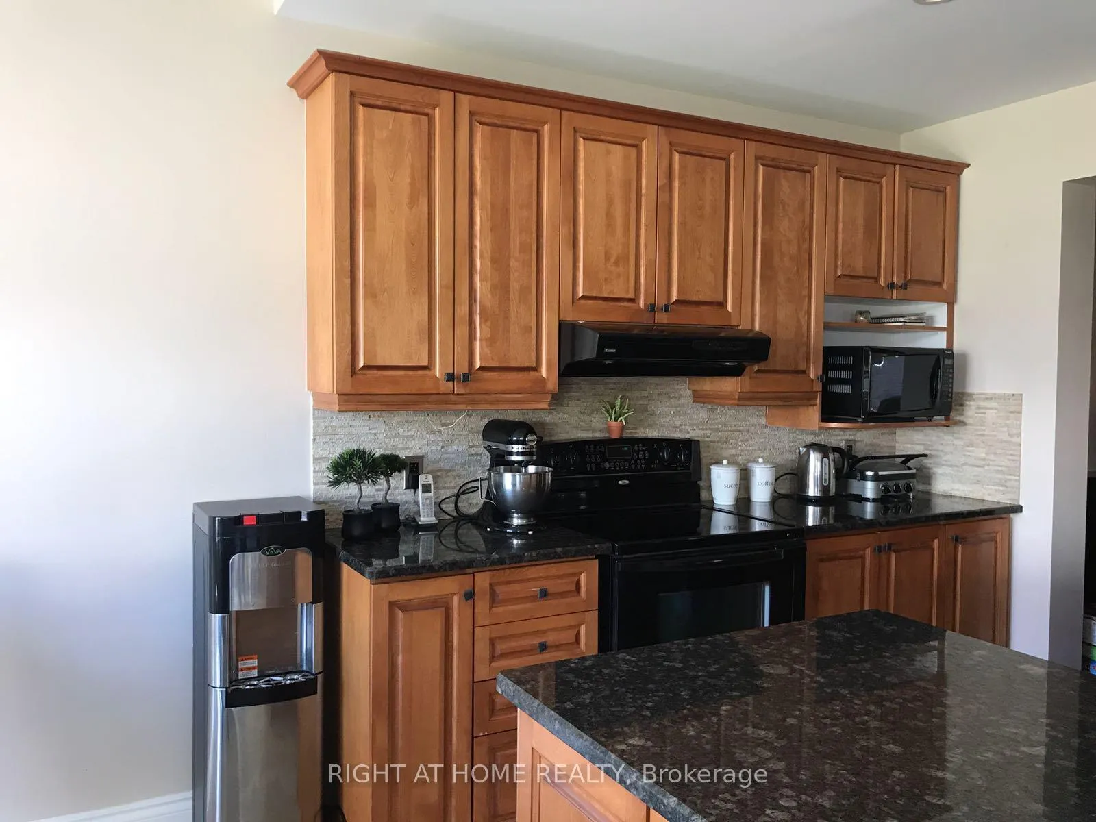 Photo 20 of 129 Rocky Hill Drive, Ottawa, Barrhaven - Strandherd — HOMEH