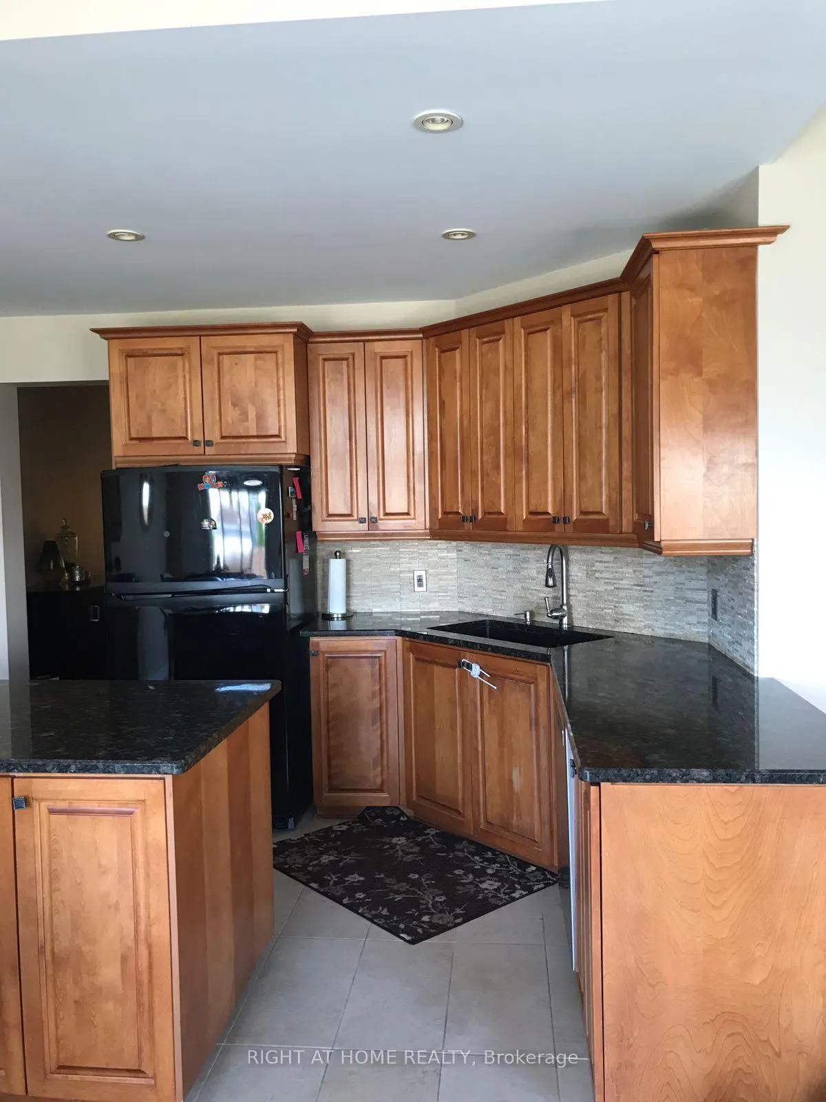Photo 21 of 129 Rocky Hill Drive, Ottawa, Barrhaven - Strandherd — HOMEH