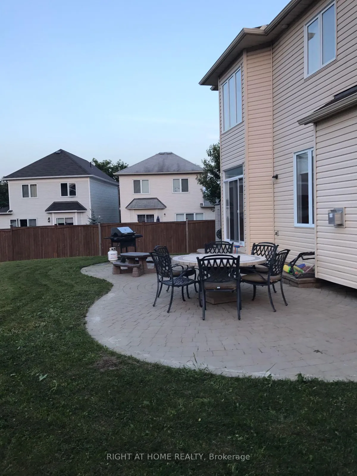 Photo 29 of 129 Rocky Hill Drive, Ottawa, Barrhaven - Strandherd — HOMEH