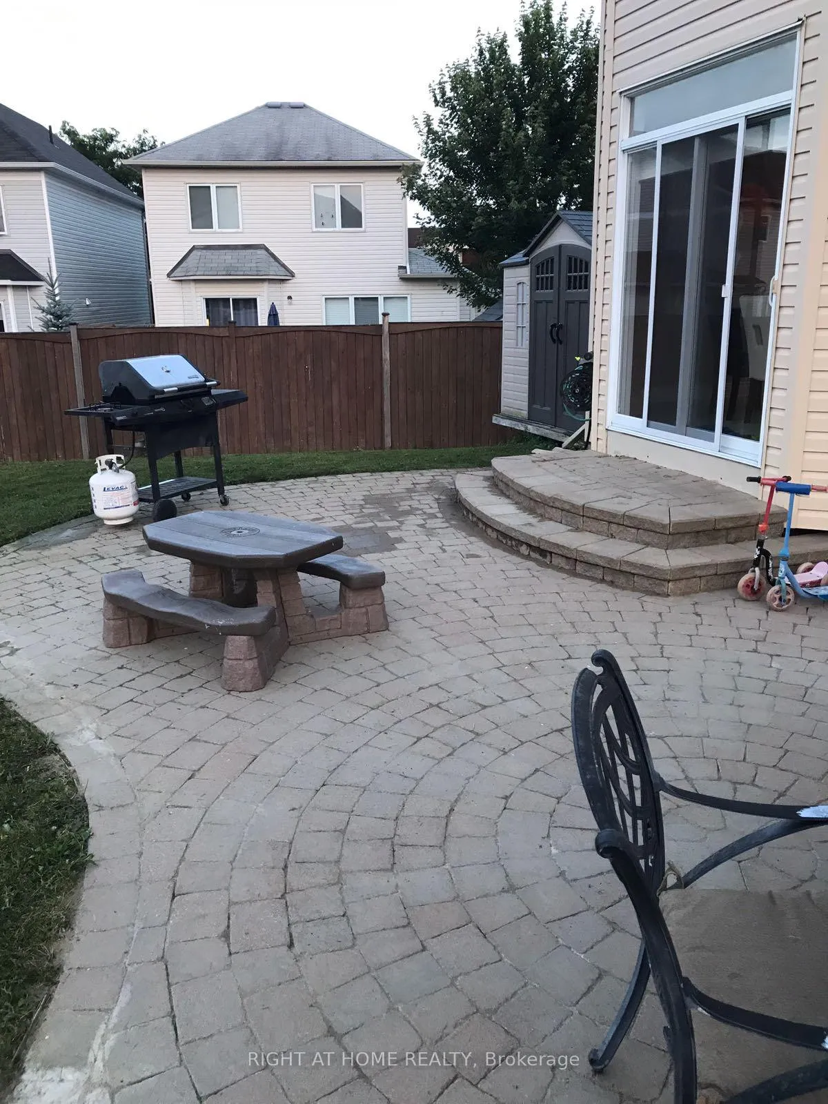 Photo 37 of 129 Rocky Hill Drive, Ottawa, Barrhaven - Strandherd — HOMEH