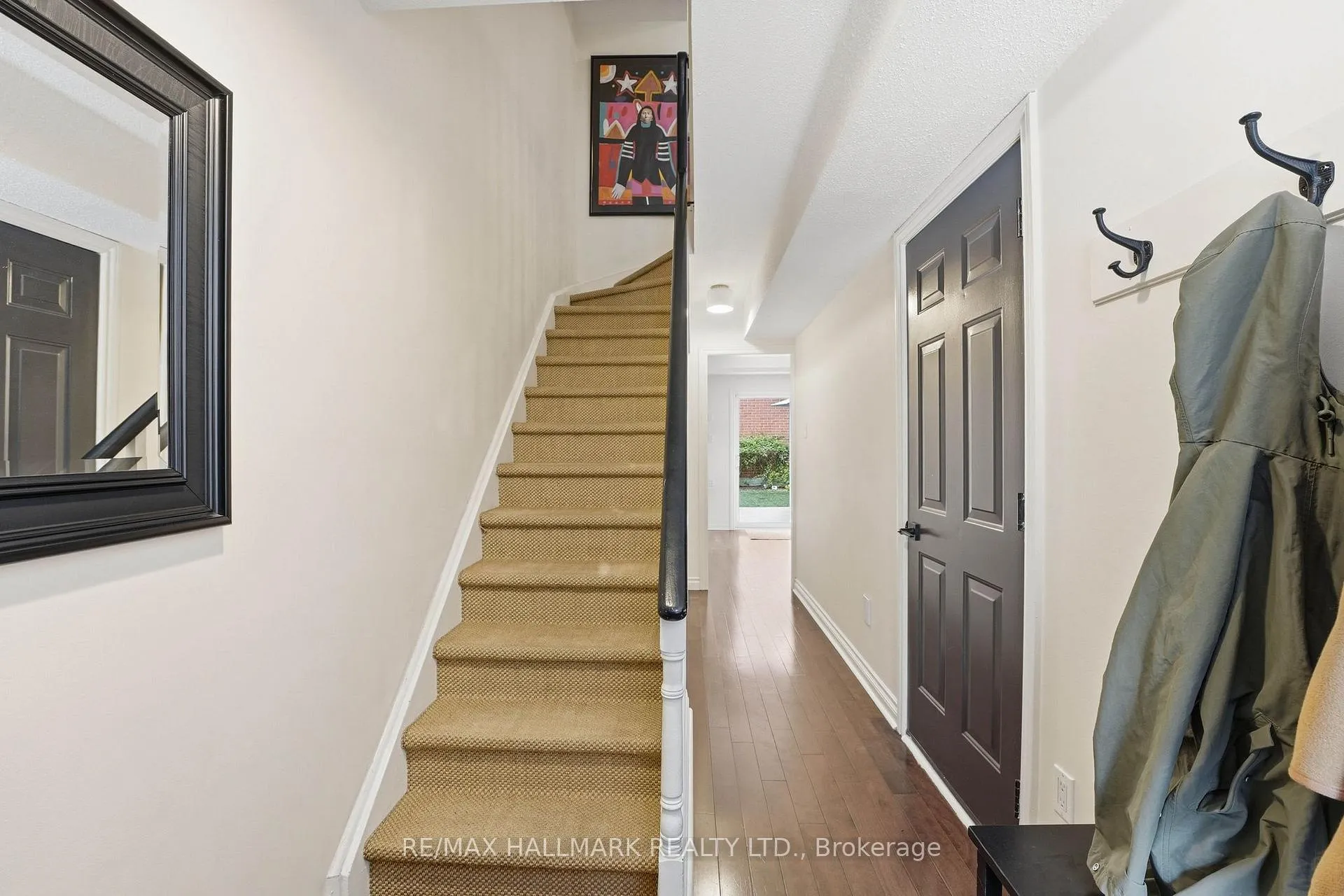 Photo 4 of 26 Longboat Avenue, Toronto, Waterfront Communities — HOMEH