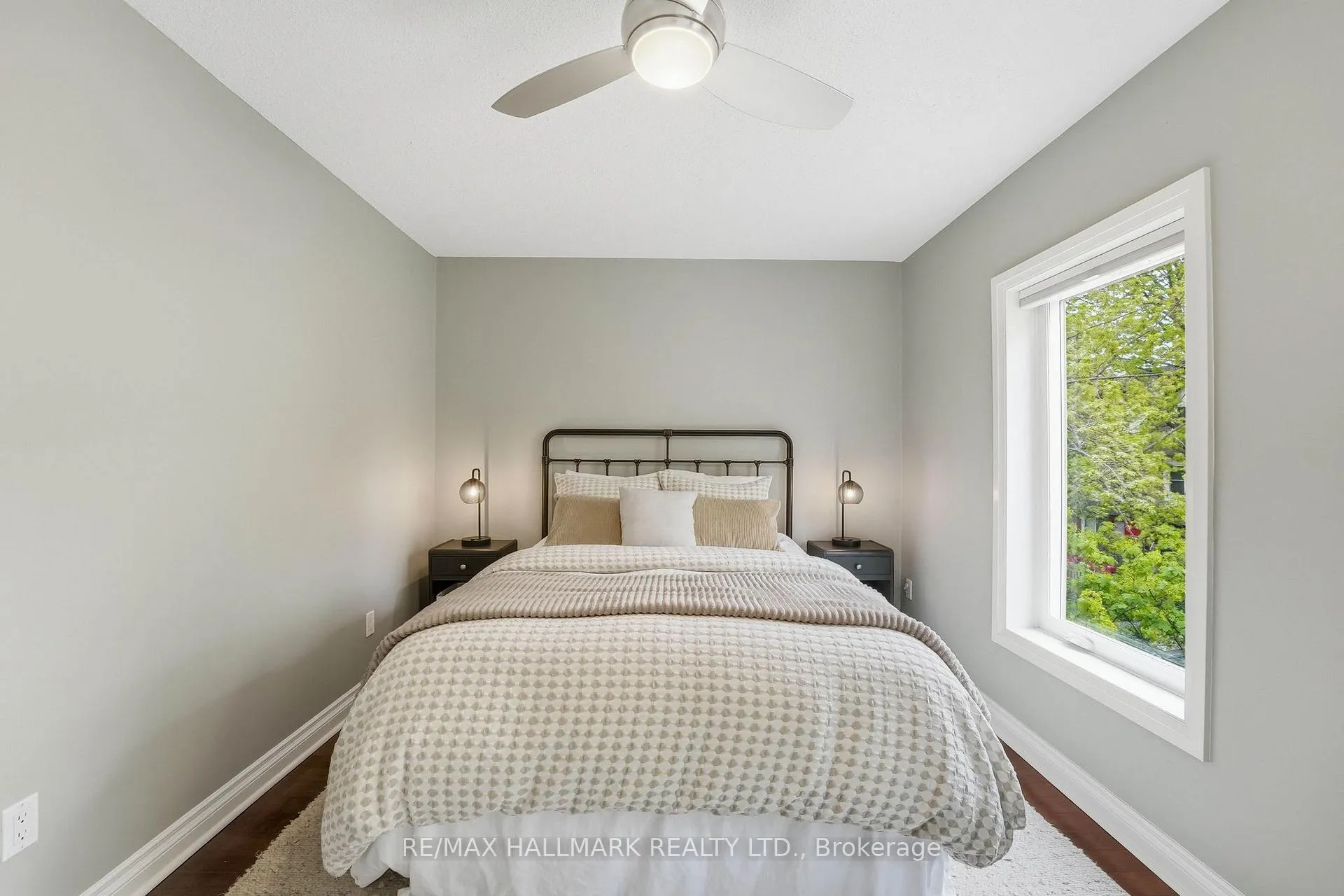 Photo 16 of 26 Longboat Avenue, Toronto, Waterfront Communities — HOMEH