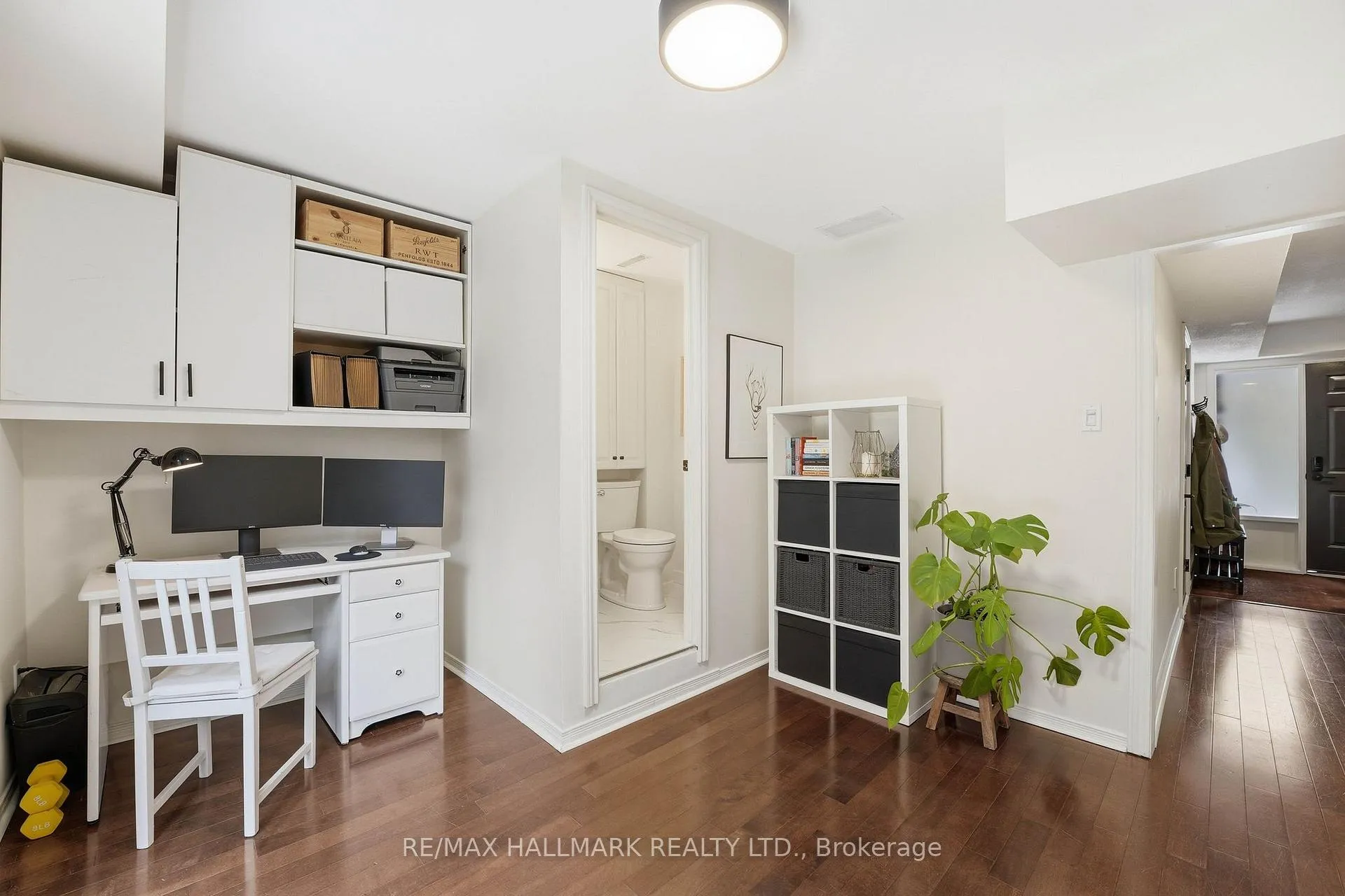 Photo 26 of 26 Longboat Avenue, Toronto, Waterfront Communities — HOMEH