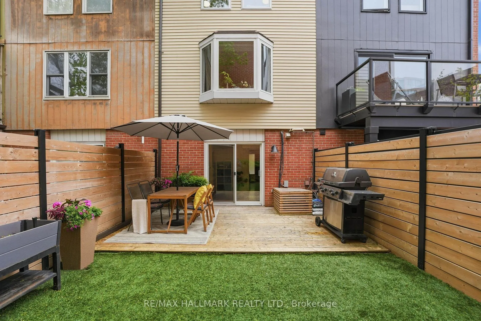 Photo 31 of 26 Longboat Avenue, Toronto, Waterfront Communities — HOMEH