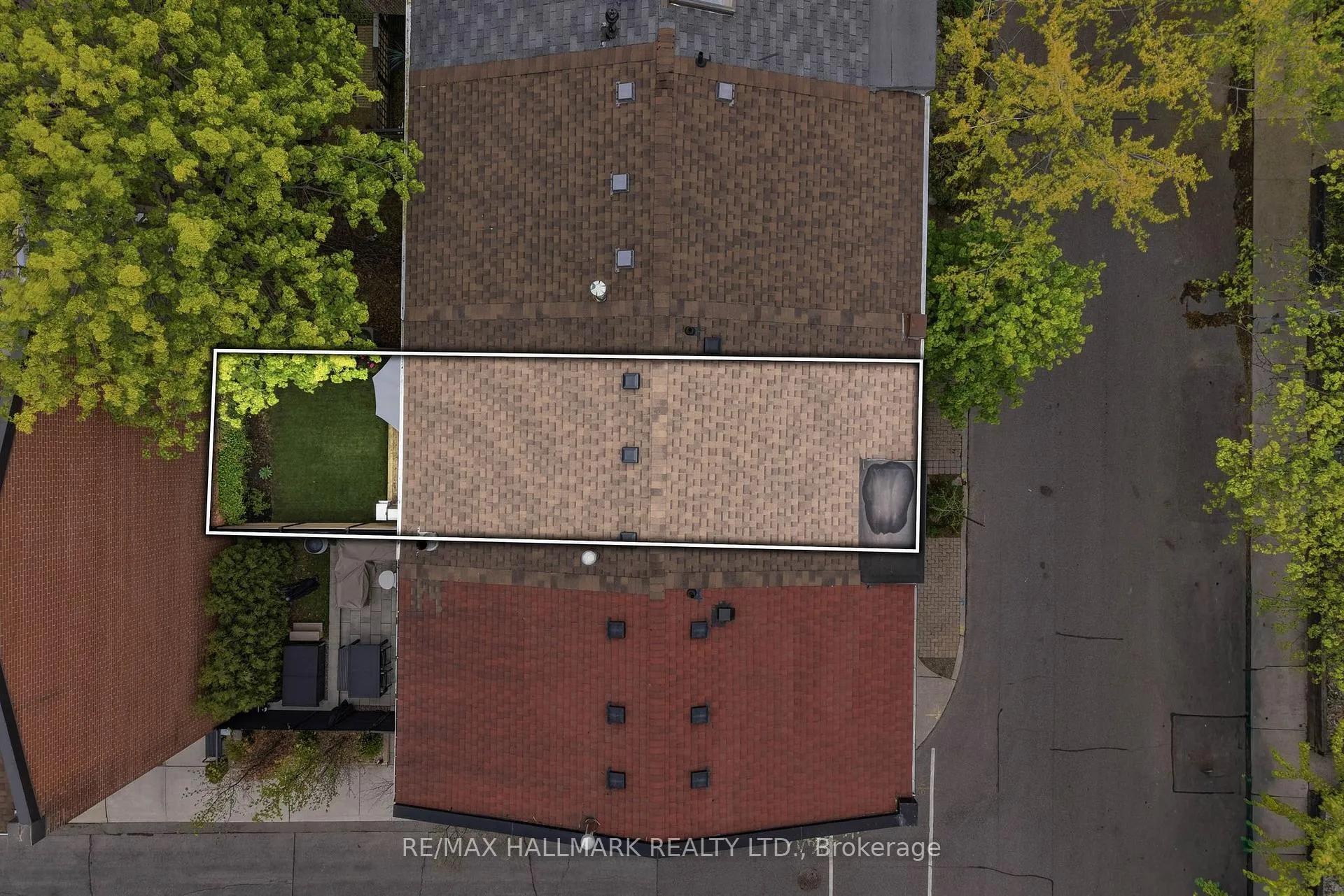 Photo 35 of 26 Longboat Avenue, Toronto, Waterfront Communities — HOMEH