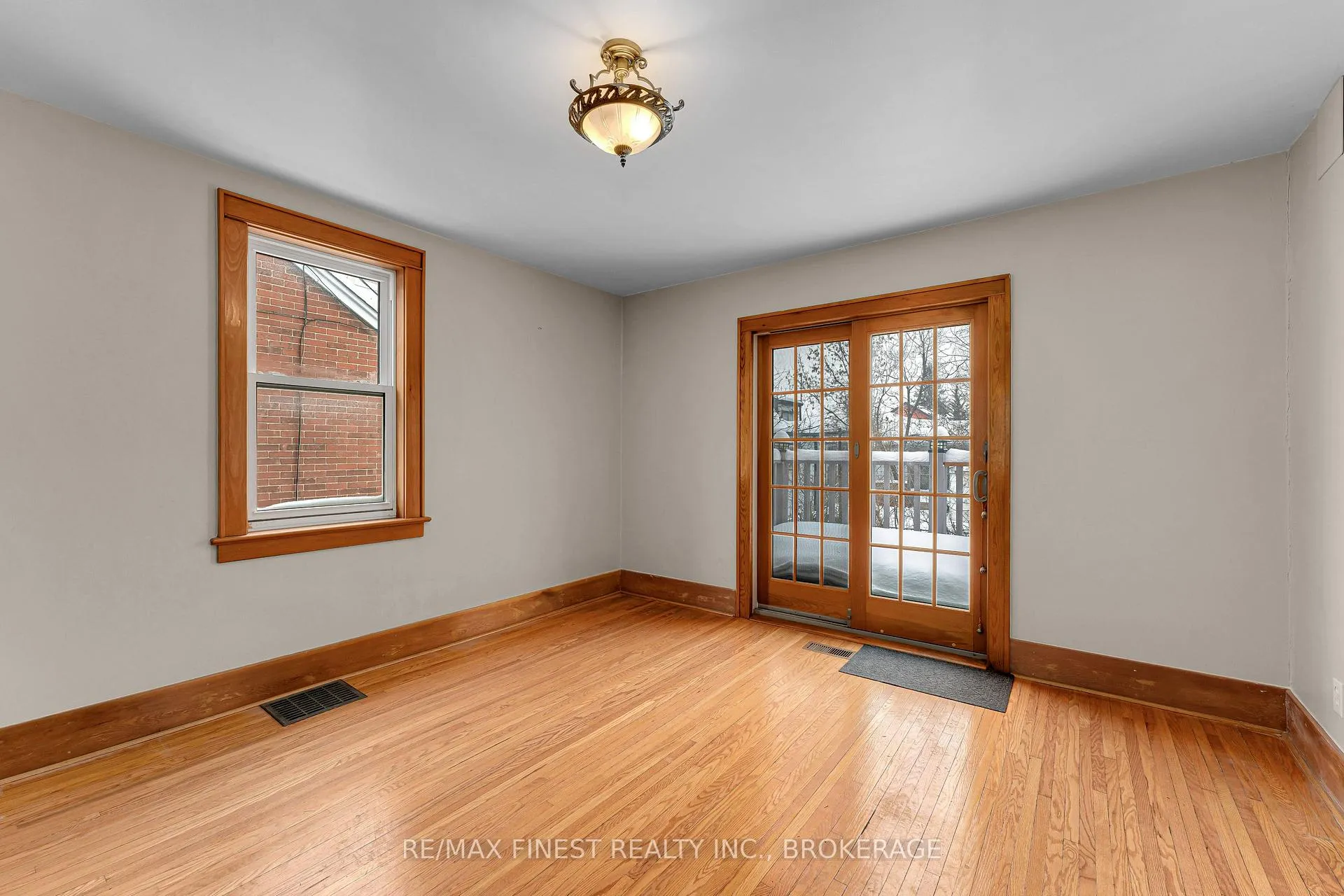 Photo 16 of 55 Lansdowne Street, Kingston, East of Sir John A. Blvd — HOMEH
