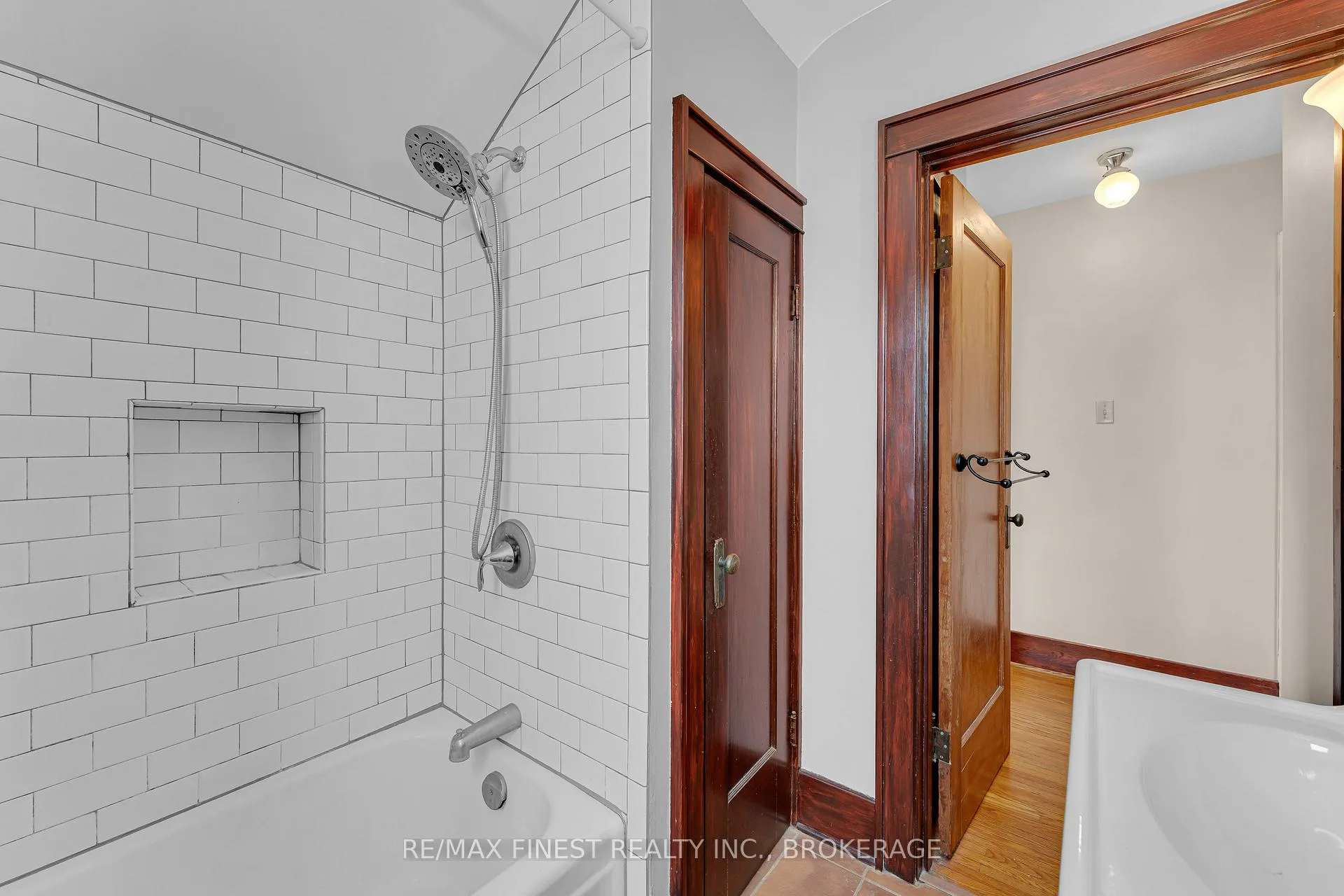 Photo 21 of 55 Lansdowne Street, Kingston, East of Sir John A. Blvd — HOMEH