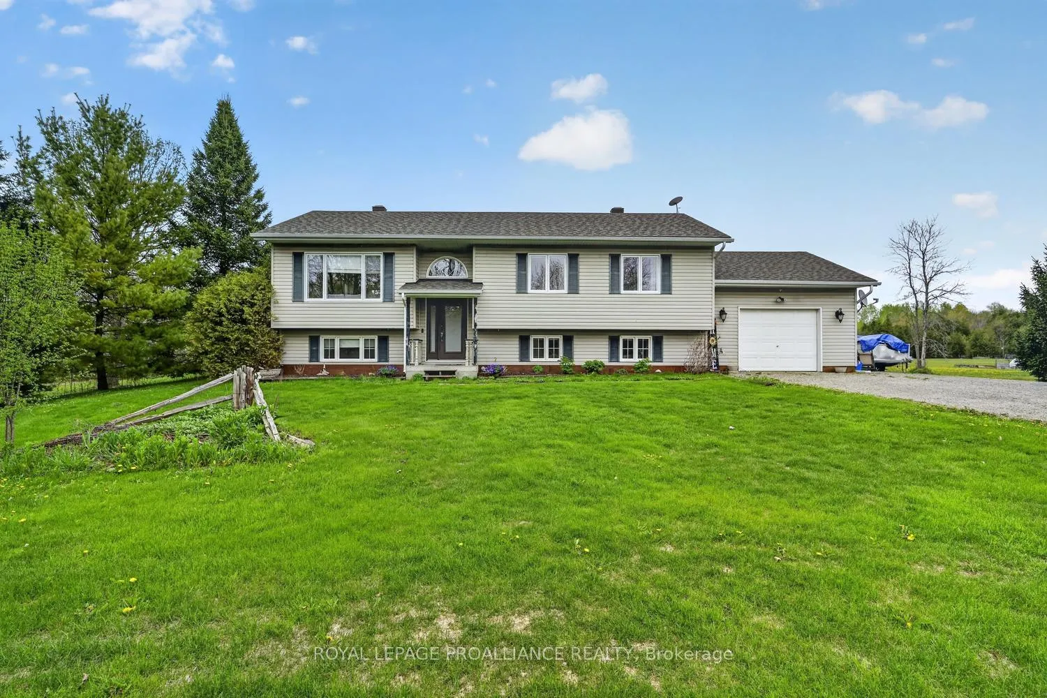Photo 1 of 329 County Road 29, Elizabethtown-Kitley, Elizabethtown Kitley (Old K.) Twp — HOMEH