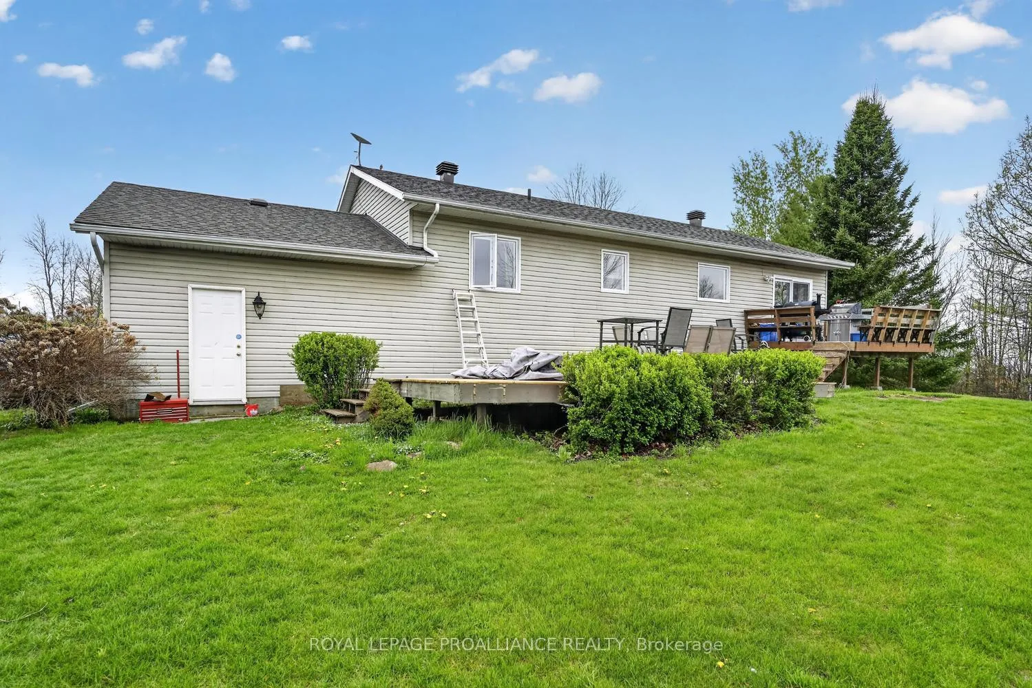 Photo 3 of 329 County Road 29, Elizabethtown-Kitley, Elizabethtown Kitley (Old K.) Twp — HOMEH