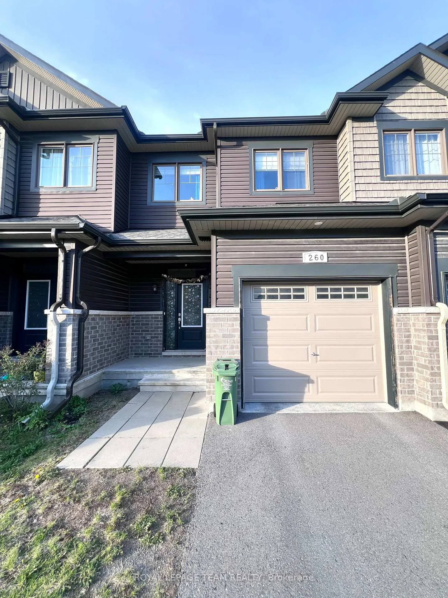 Photo 2 of 260 Tim Sheehan Place, Ottawa, Kanata - Emerald Meadows/Trailwest — HOMEH
