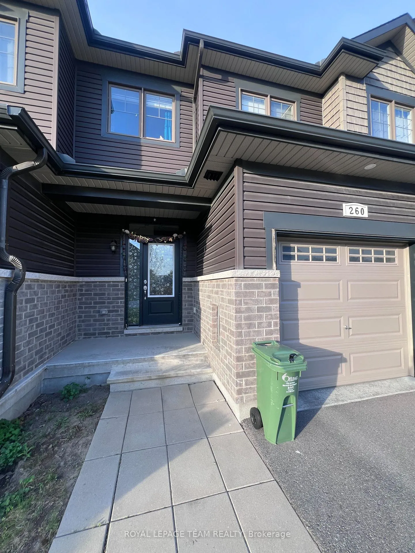 Photo 3 of 260 Tim Sheehan Place, Ottawa, Kanata - Emerald Meadows/Trailwest — HOMEH
