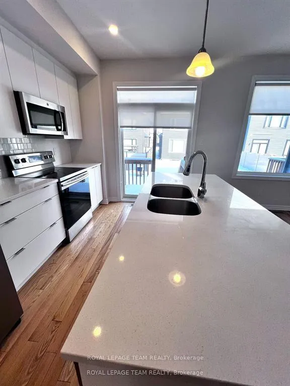 Photo 5 of 260 Tim Sheehan Place, Ottawa, Kanata - Emerald Meadows/Trailwest — HOMEH