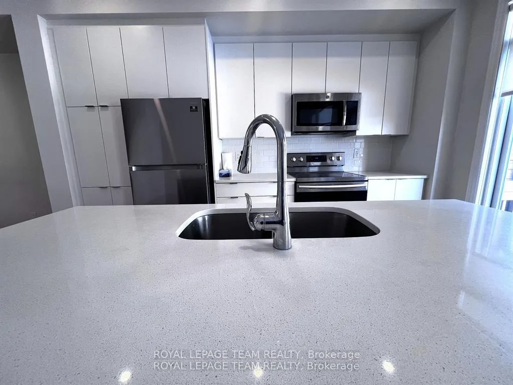 Photo 6 of 260 Tim Sheehan Place, Ottawa, Kanata - Emerald Meadows/Trailwest — HOMEH