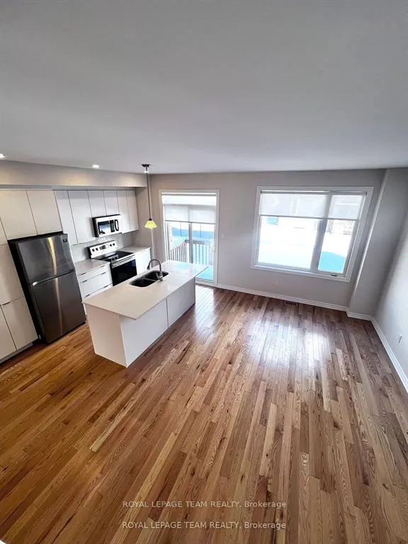 Photo 9 of 260 Tim Sheehan Place, Ottawa, Kanata - Emerald Meadows/Trailwest — HOMEH