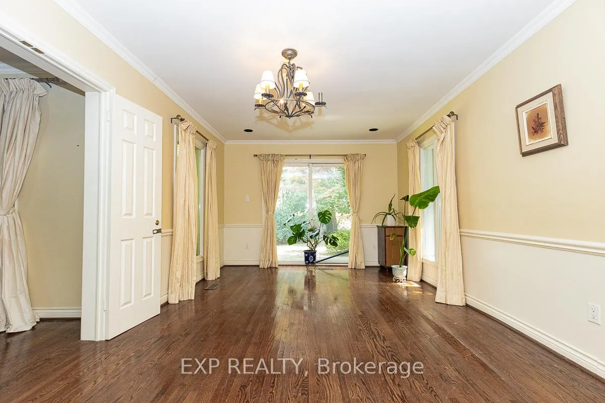 Photo 9 of 9 Laureleaf Road, Markham, Bayview Glen — HOMEH