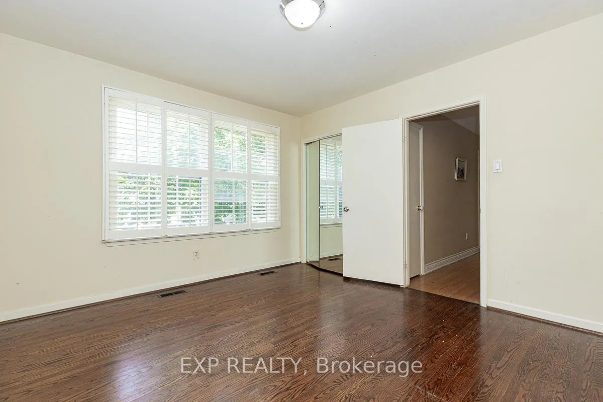 Photo 27 of 9 Laureleaf Road, Markham, Bayview Glen — HOMEH
