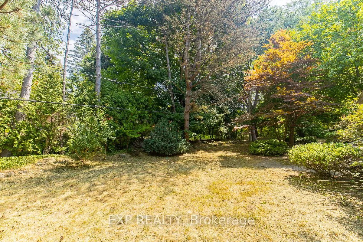 Photo 36 of 9 Laureleaf Road, Markham, Bayview Glen — HOMEH