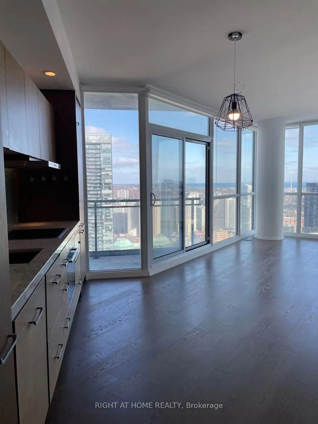Photo 8 of Unit 4712, 45 Charles Street E, Toronto, Church-Yonge Corridor — HOMEH