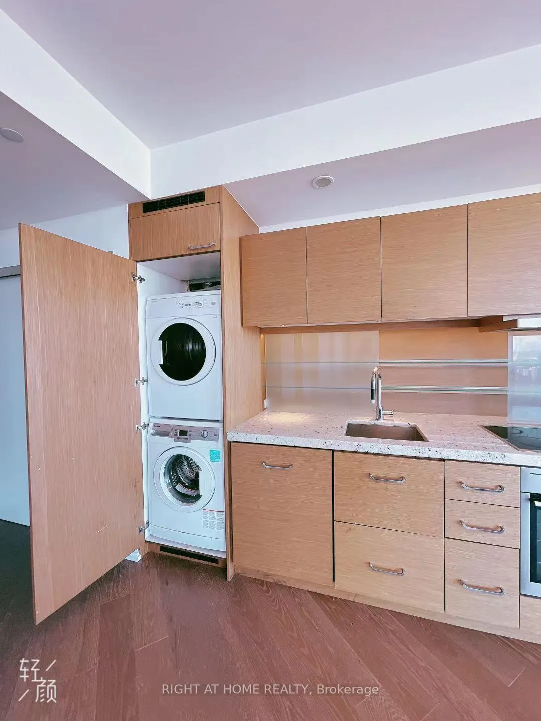Photo 16 of Unit 4712, 45 Charles Street E, Toronto, Church-Yonge Corridor — HOMEH