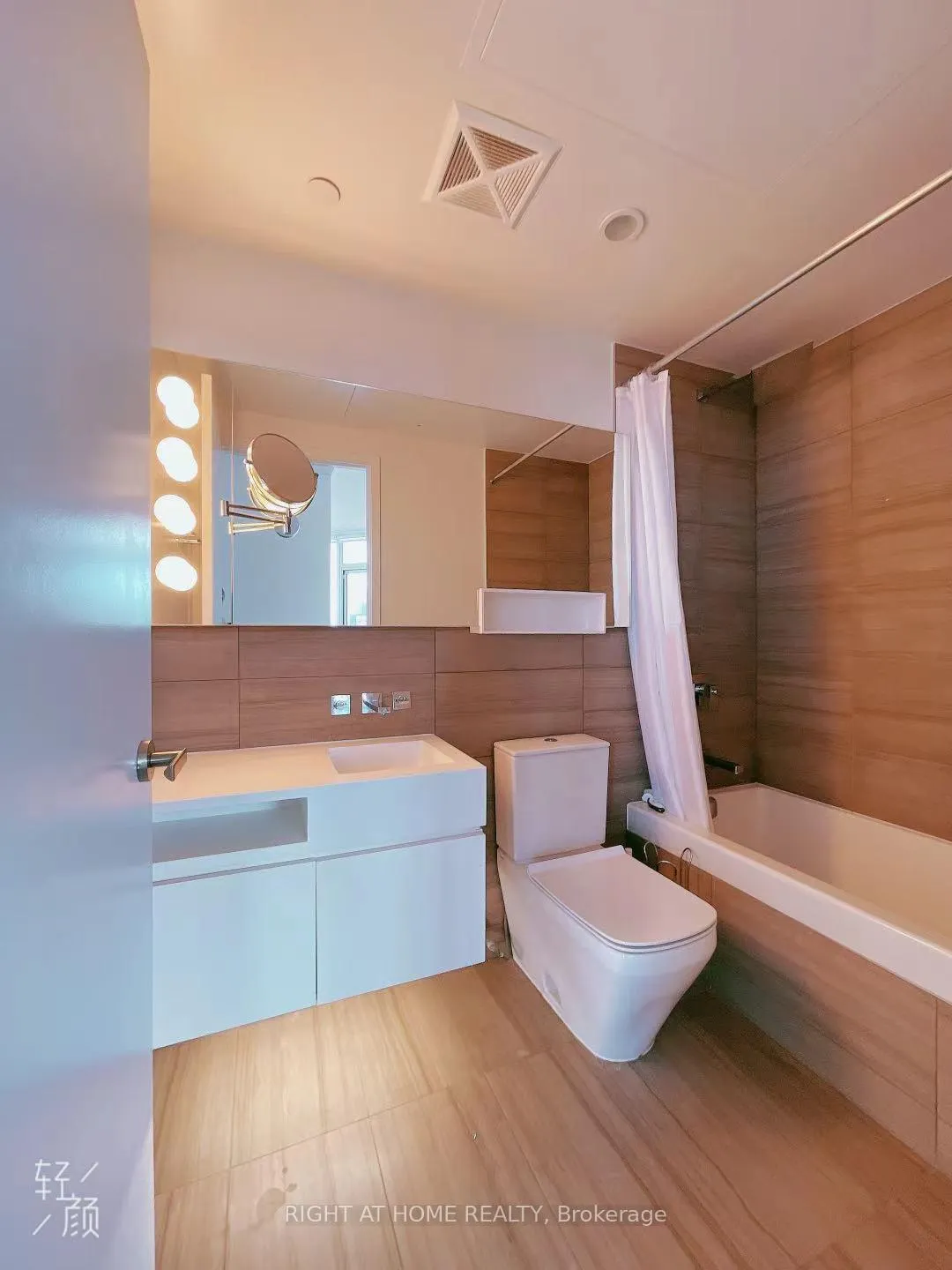 Photo 24 of Unit 4712, 45 Charles Street E, Toronto, Church-Yonge Corridor — HOMEH