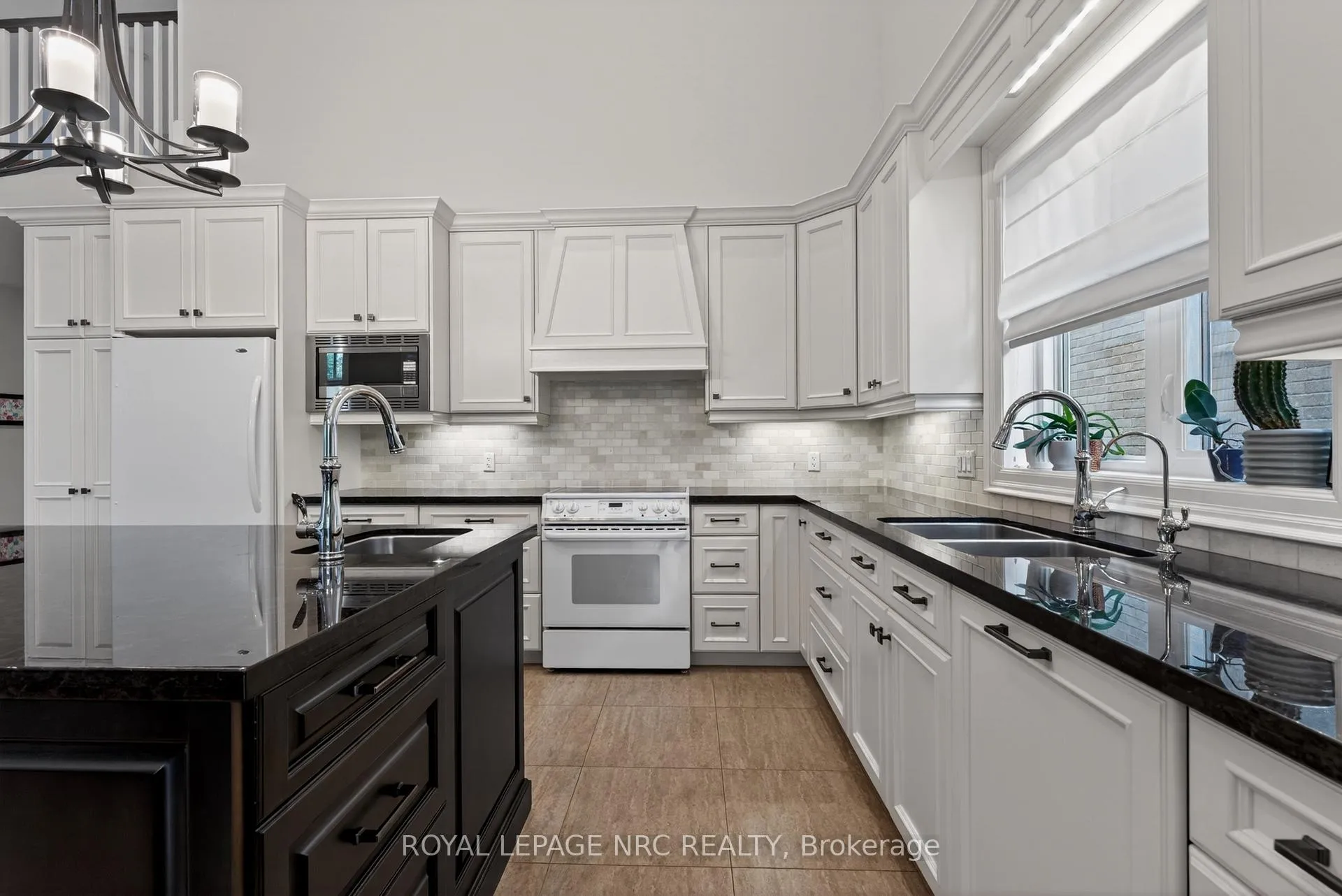 Photo 14 of 22A John Street, St. Catharines, Port Dalhousie — HOMEH