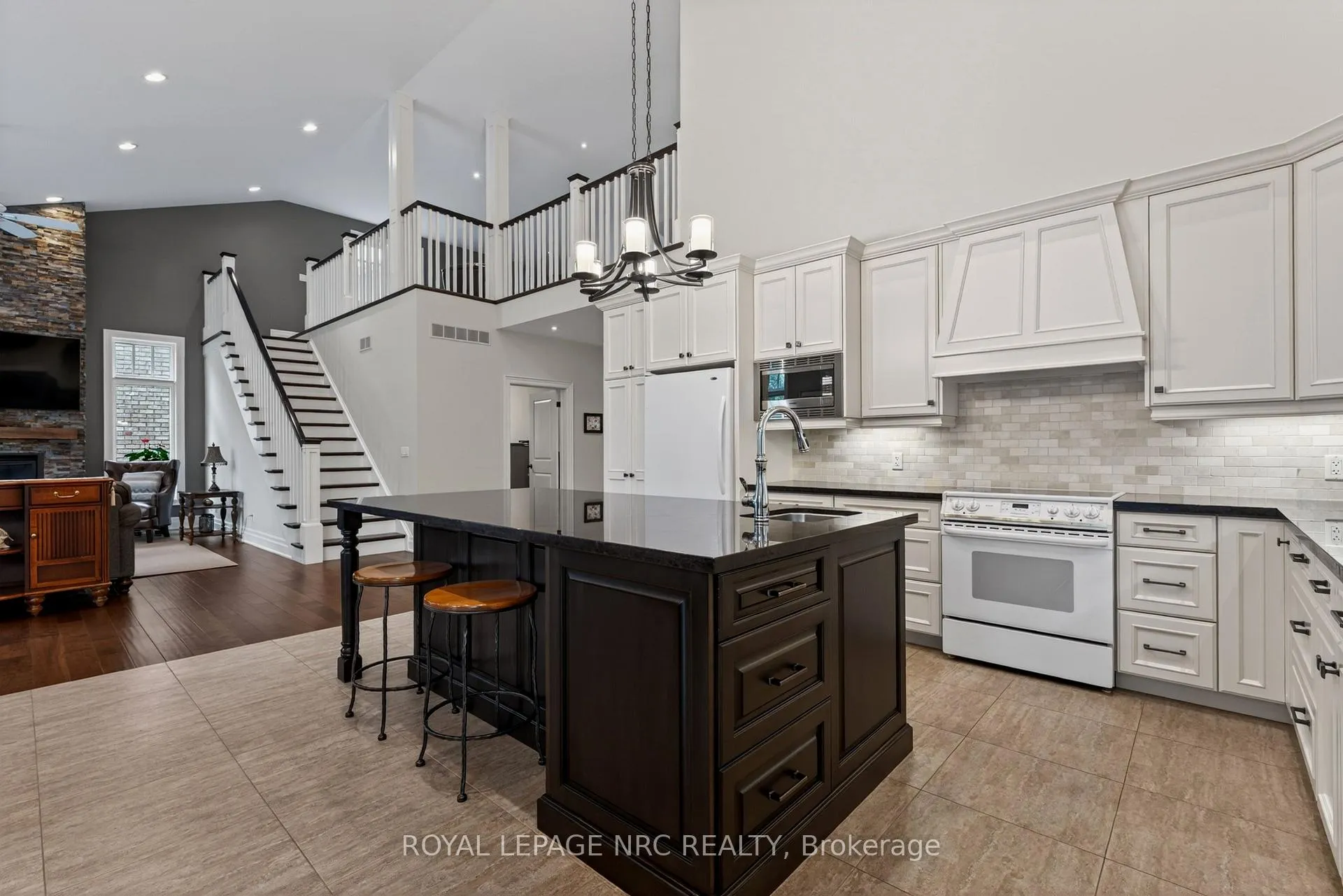Photo 16 of 22A John Street, St. Catharines, Port Dalhousie — HOMEH