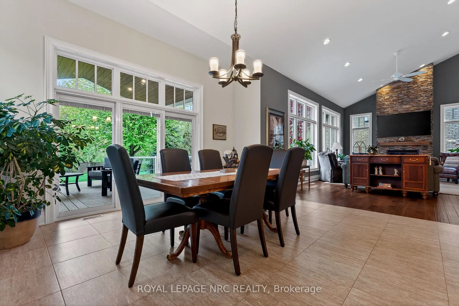 Photo 17 of 22A John Street, St. Catharines, Port Dalhousie — HOMEH