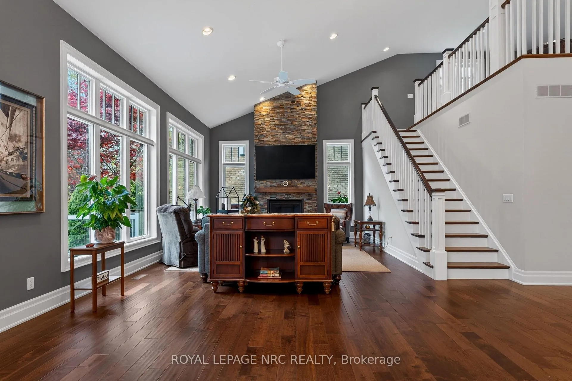 Photo 18 of 22A John Street, St. Catharines, Port Dalhousie — HOMEH
