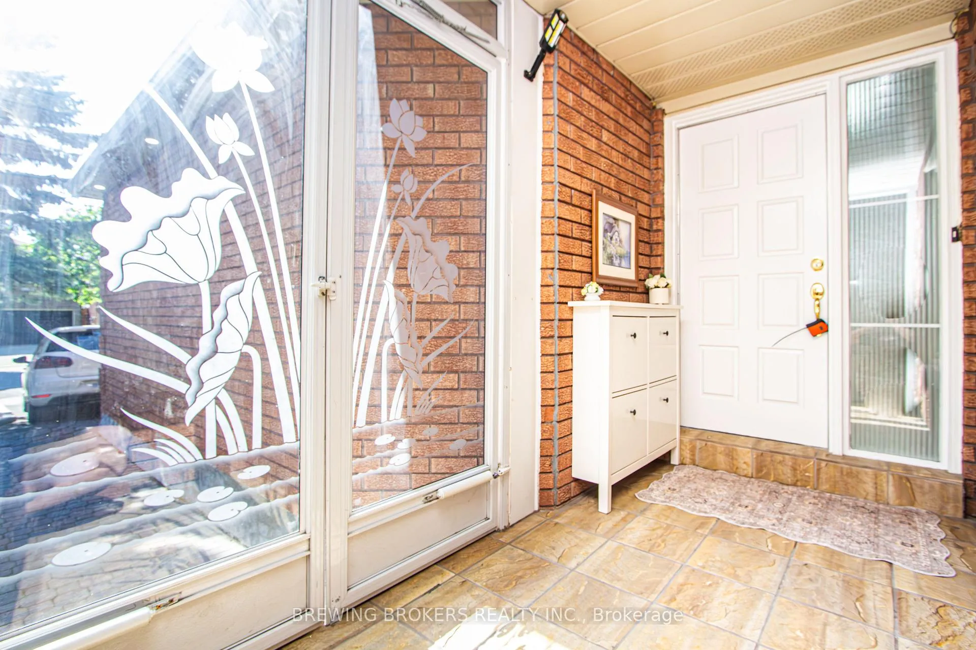 Photo 13 of 63 Marita Place, Vaughan, Glen Shields — HOMEH