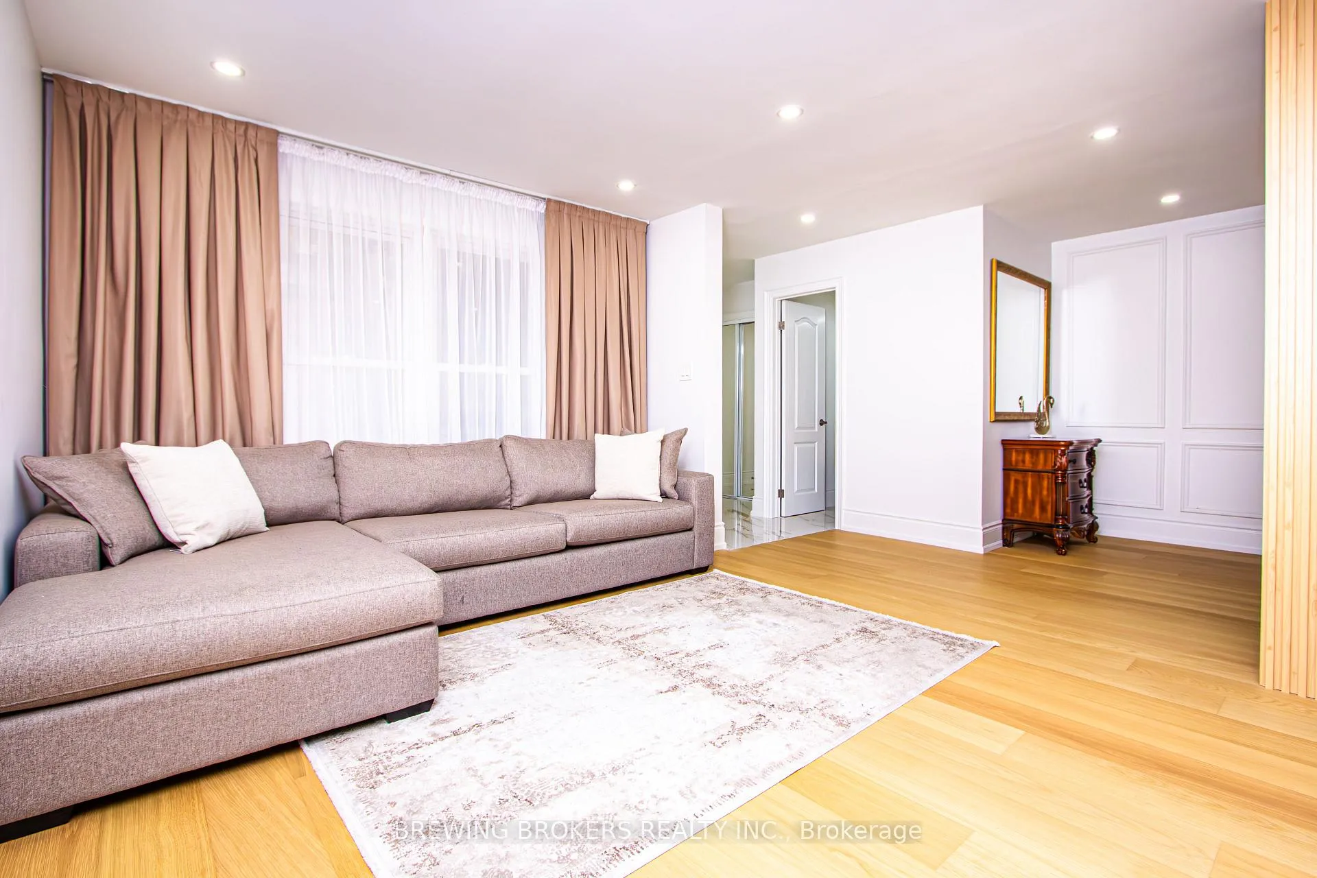 Photo 21 of 63 Marita Place, Vaughan, Glen Shields — HOMEH