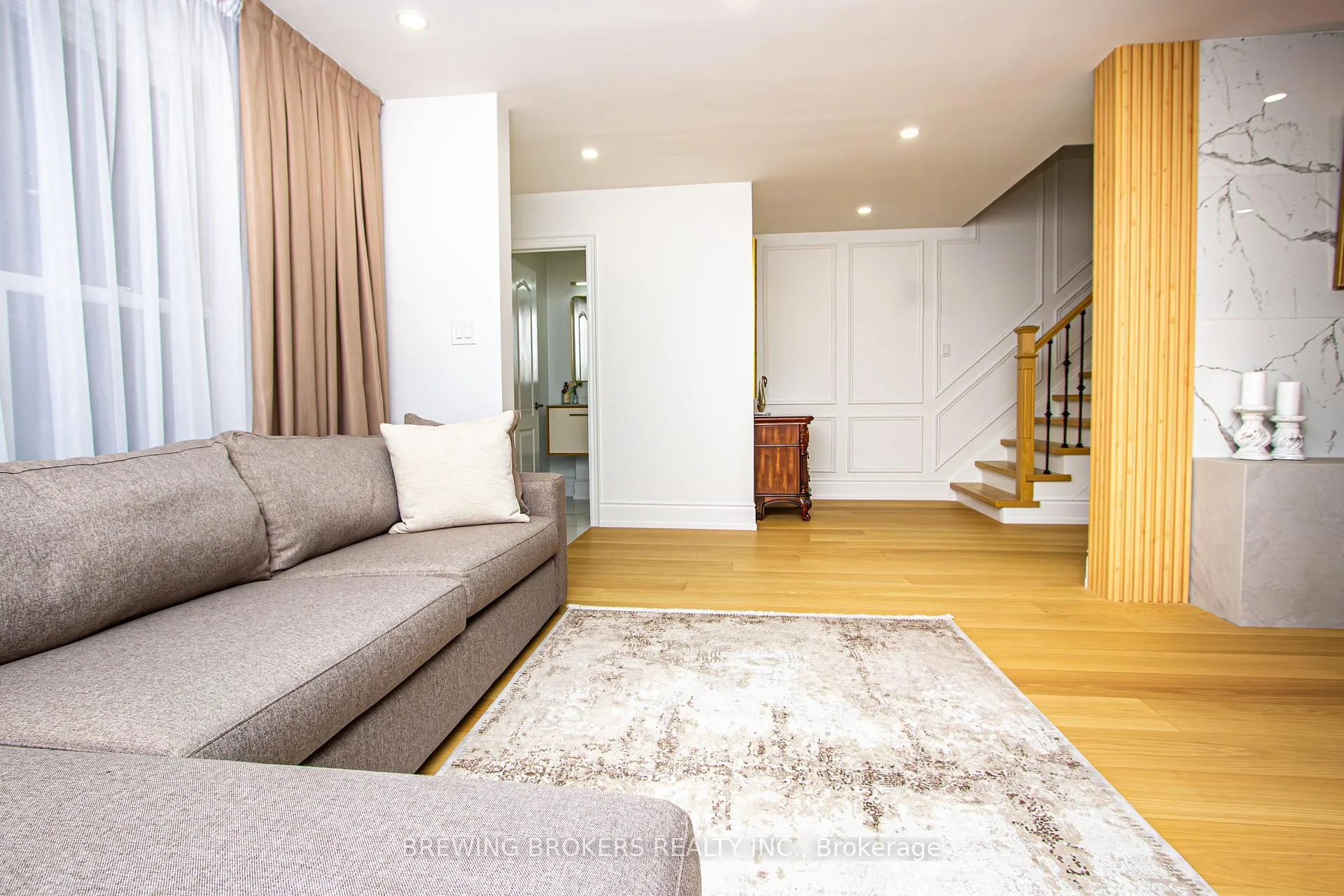 Photo 22 of 63 Marita Place, Vaughan, Glen Shields — HOMEH