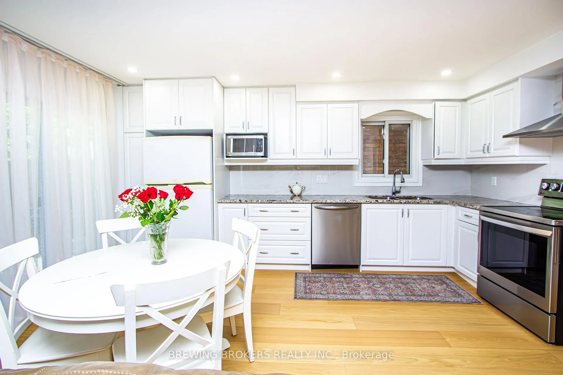Photo 29 of 63 Marita Place, Vaughan, Glen Shields — HOMEH