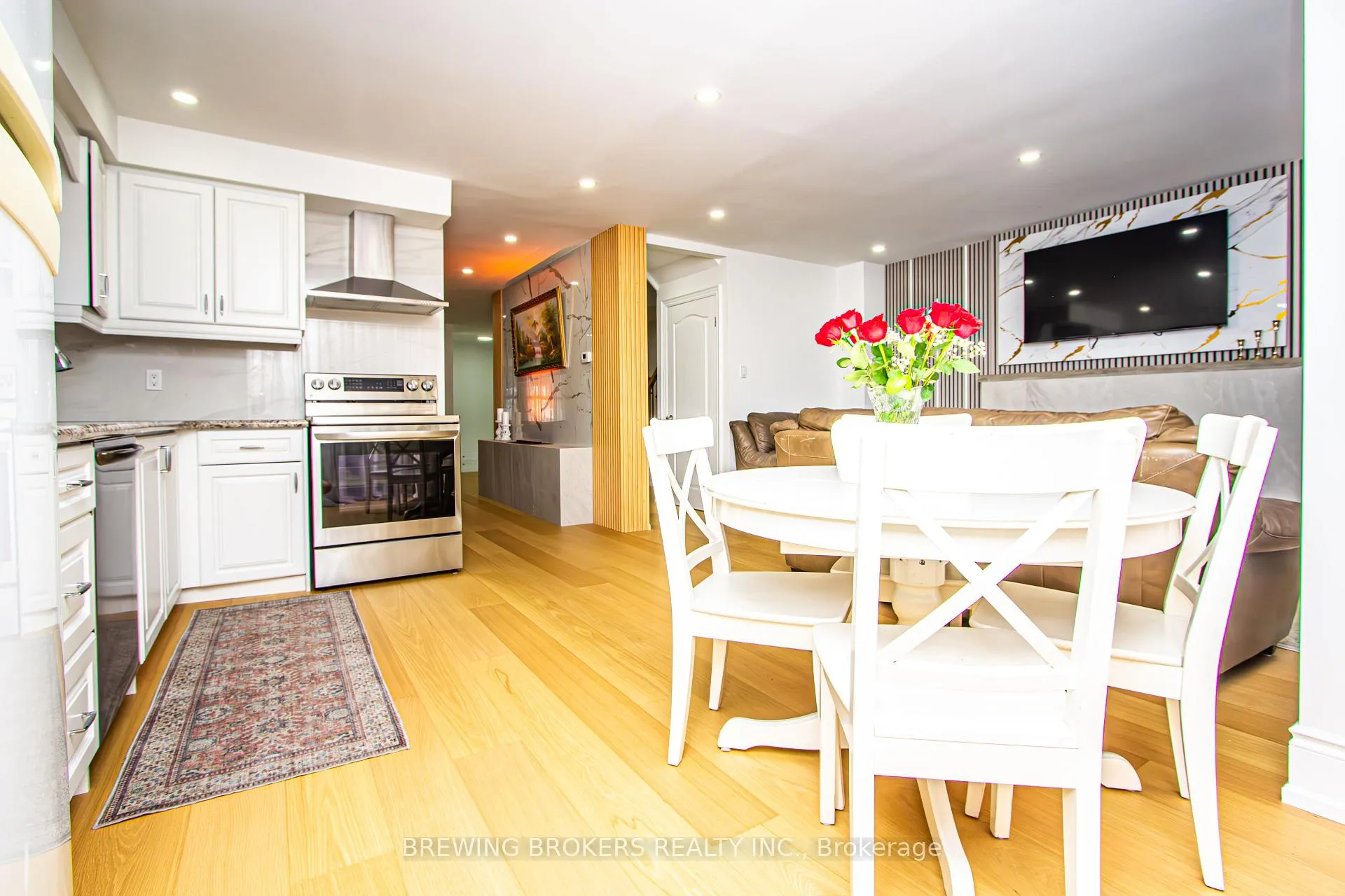 Photo 31 of 63 Marita Place, Vaughan, Glen Shields — HOMEH