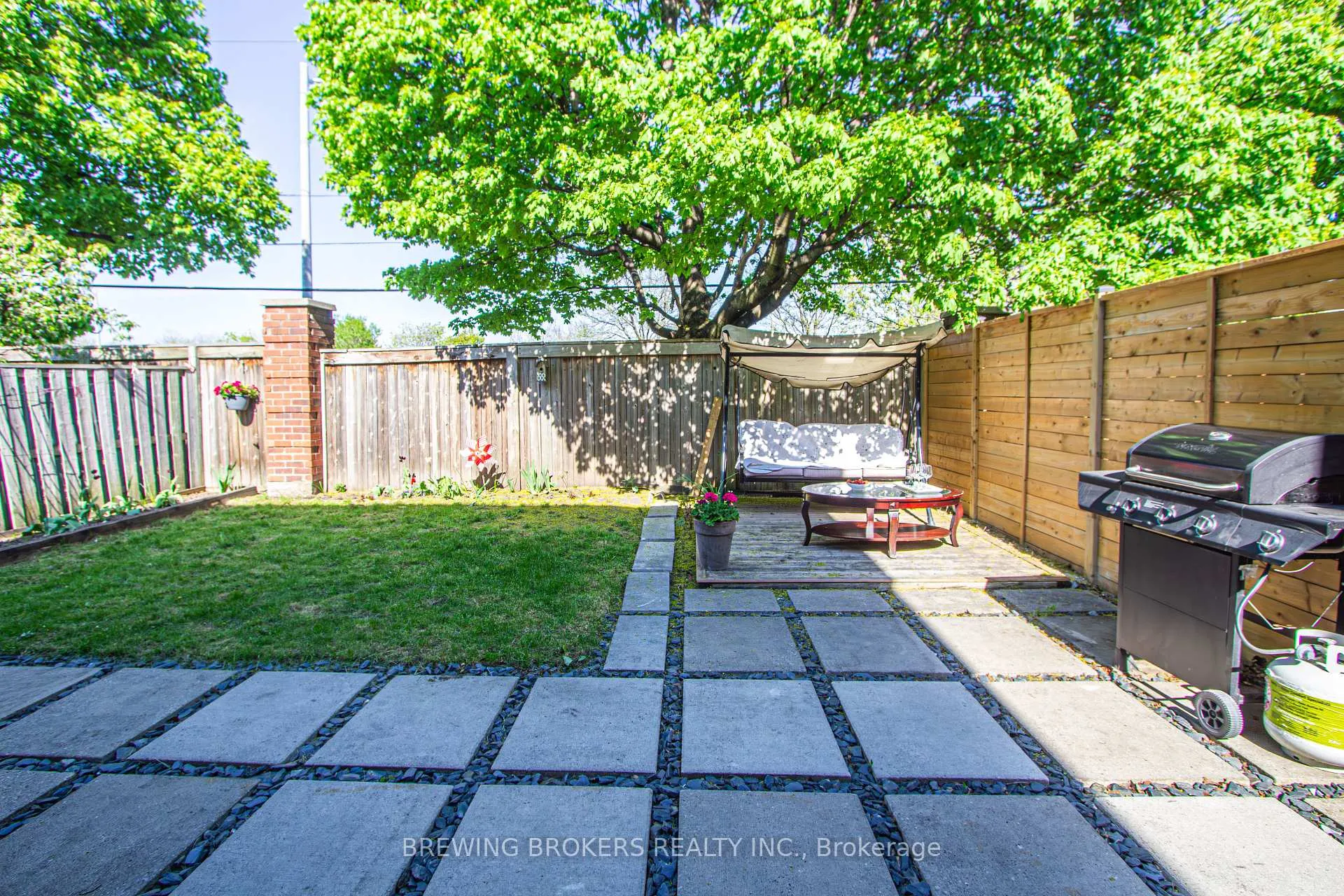Photo 35 of 63 Marita Place, Vaughan, Glen Shields — HOMEH