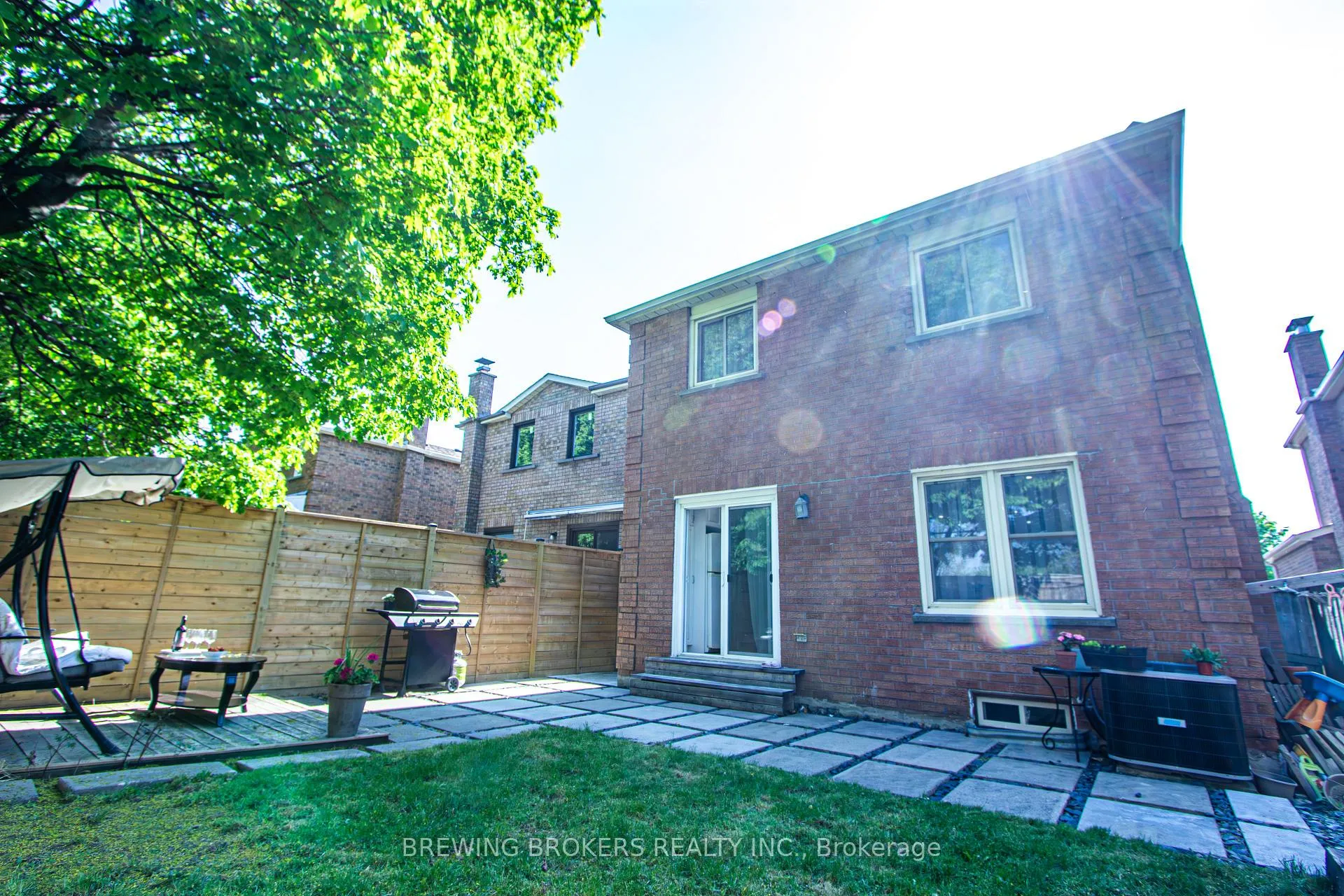 Photo 36 of 63 Marita Place, Vaughan, Glen Shields — HOMEH