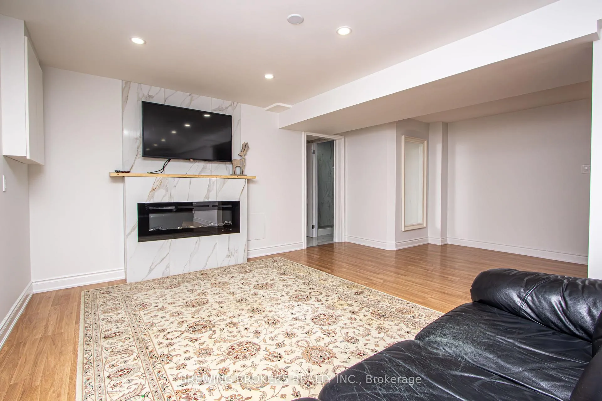 Photo 42 of 63 Marita Place, Vaughan, Glen Shields — HOMEH