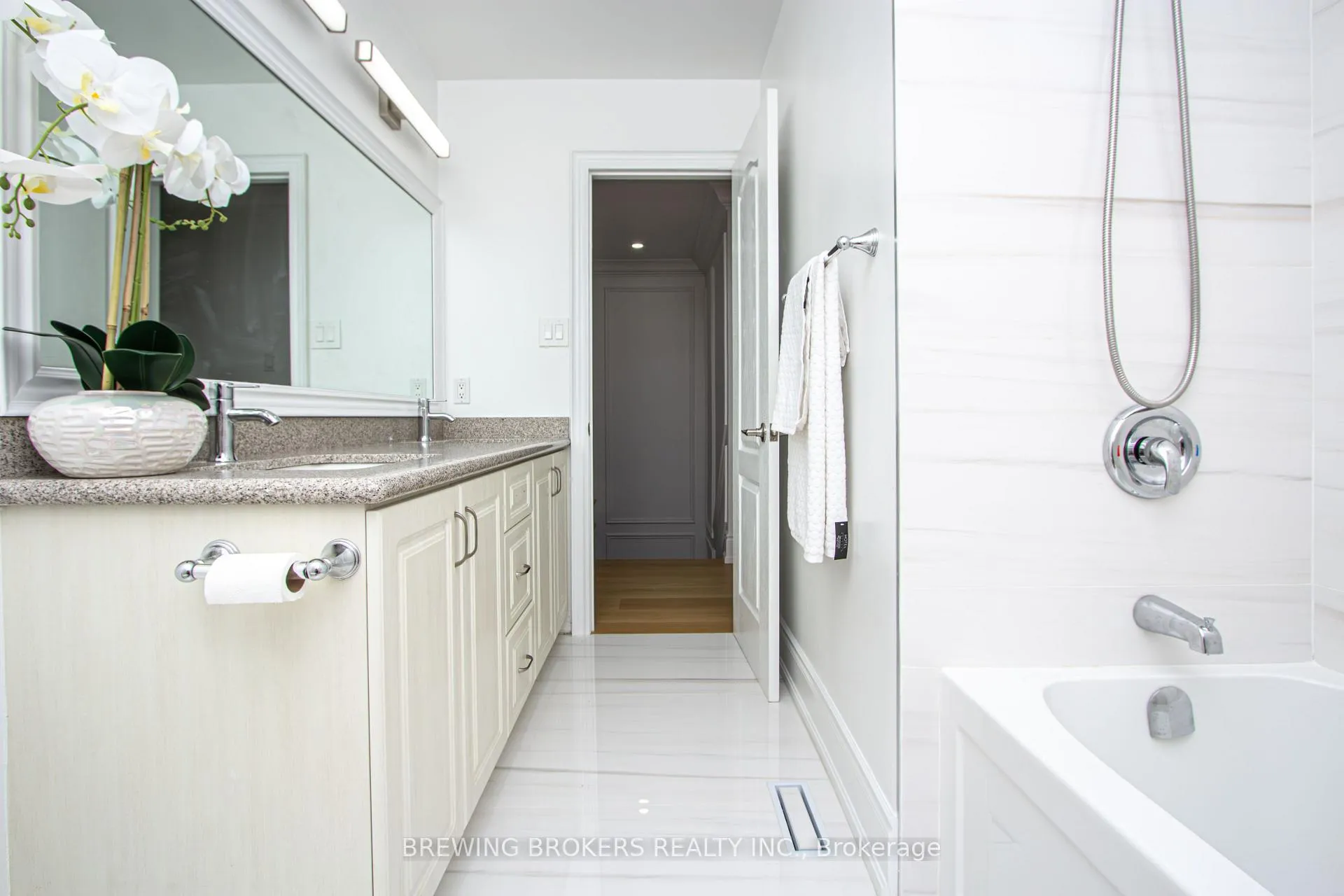 Photo 46 of 63 Marita Place, Vaughan, Glen Shields — HOMEH