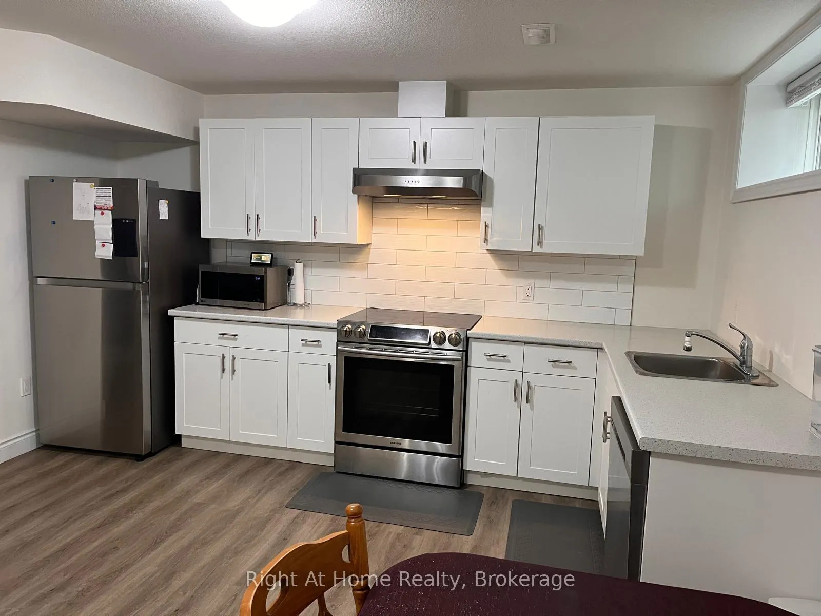 Photo 5 of 222 Ladyslipper Drive, Waterloo — HOMEH