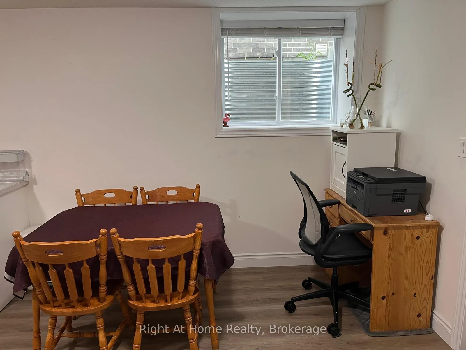 Photo 8 of 222 Ladyslipper Drive, Waterloo — HOMEH