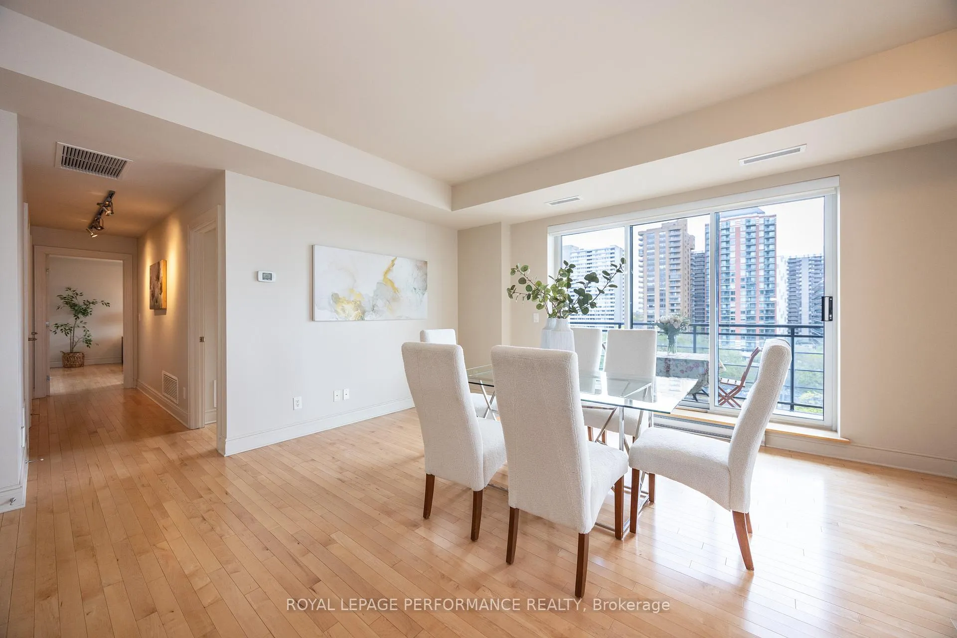 Photo 4 of Unit 1006, 95 Bronson Avenue, Ottawa, Ottawa Centre — HOMEH