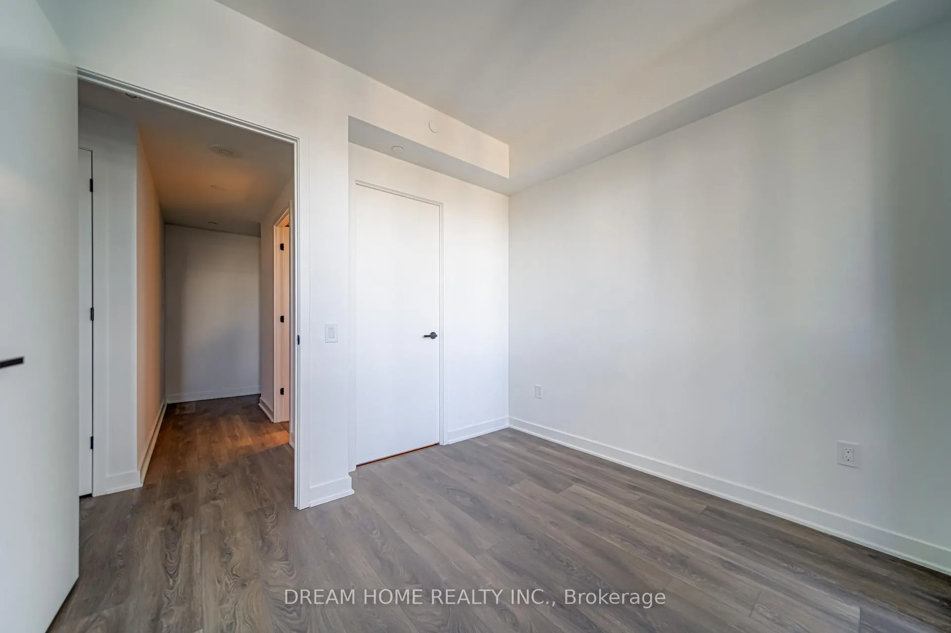 Photo 6 of Unit 1512, 55 Charles Street E, Toronto, Church-Yonge Corridor — HOMEH