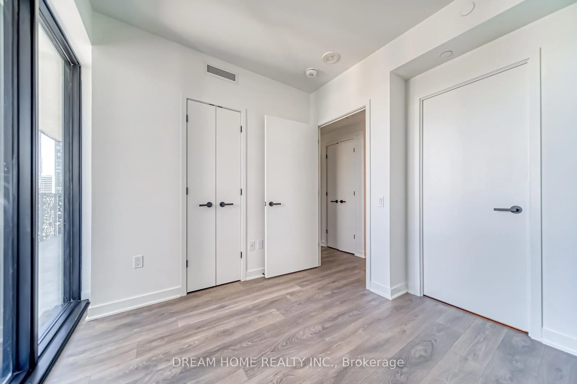 Photo 7 of Unit 1512, 55 Charles Street E, Toronto, Church-Yonge Corridor — HOMEH