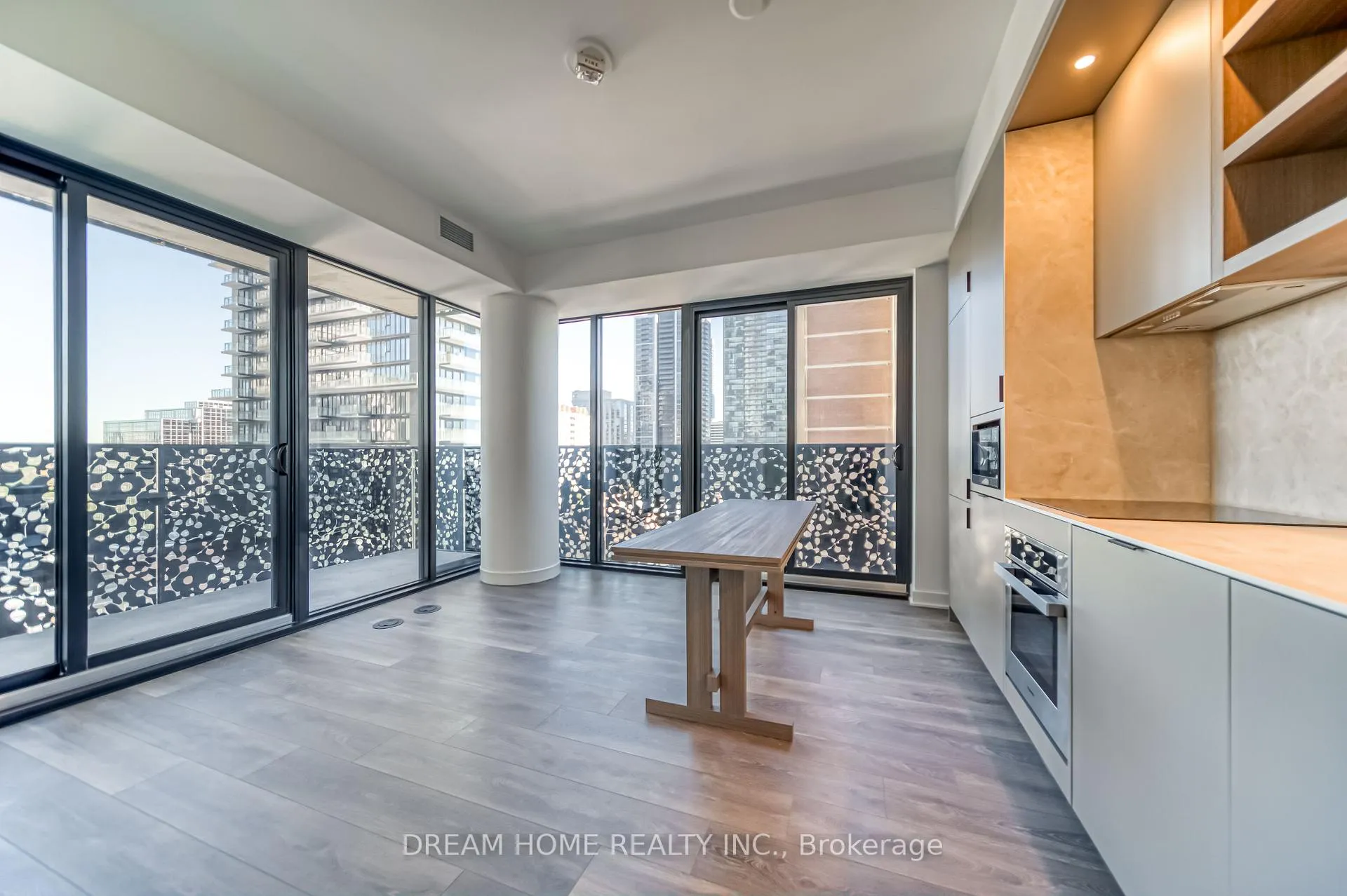 Photo 8 of Unit 1512, 55 Charles Street E, Toronto, Church-Yonge Corridor — HOMEH