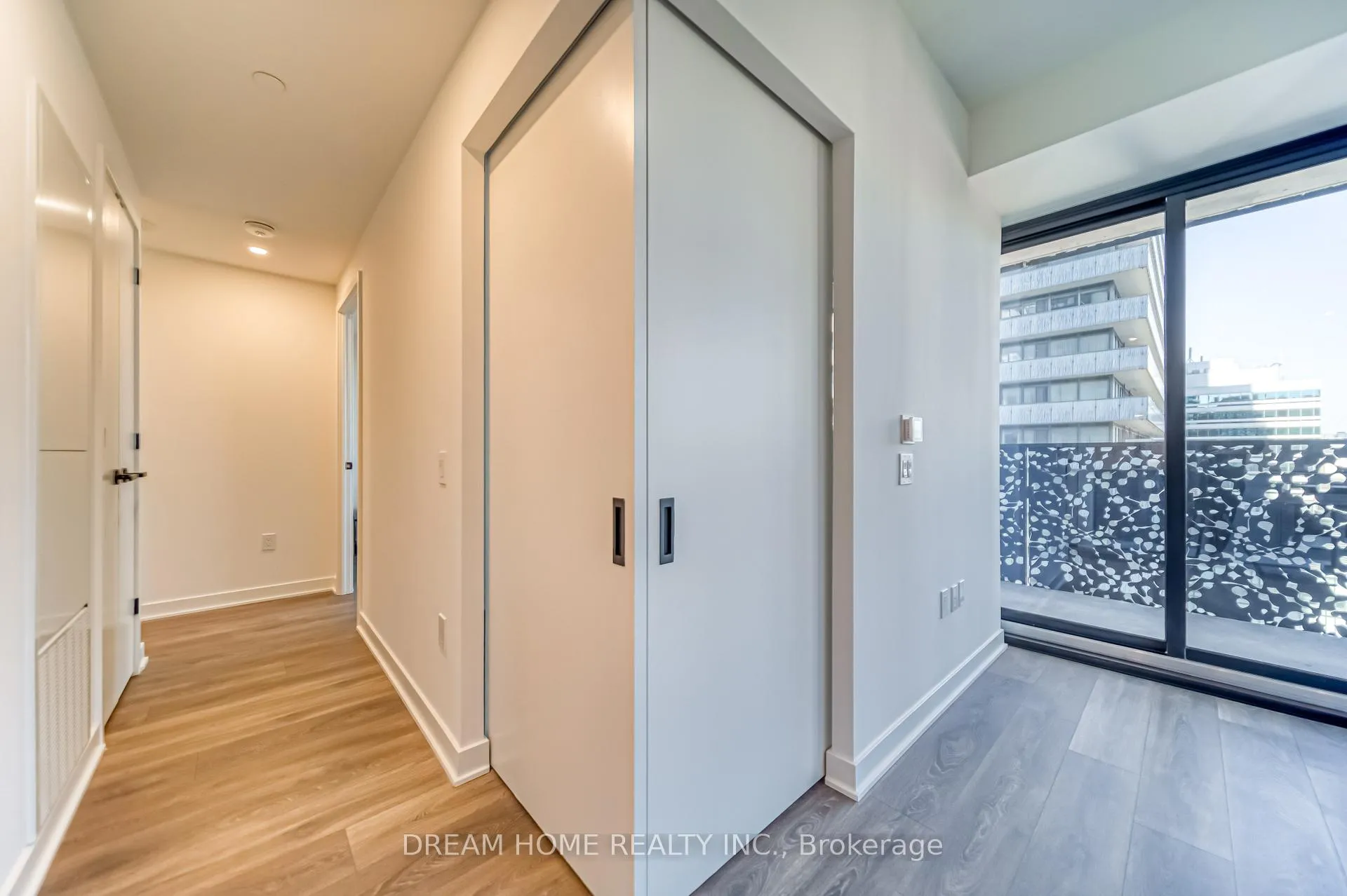 Photo 18 of Unit 1512, 55 Charles Street E, Toronto, Church-Yonge Corridor — HOMEH