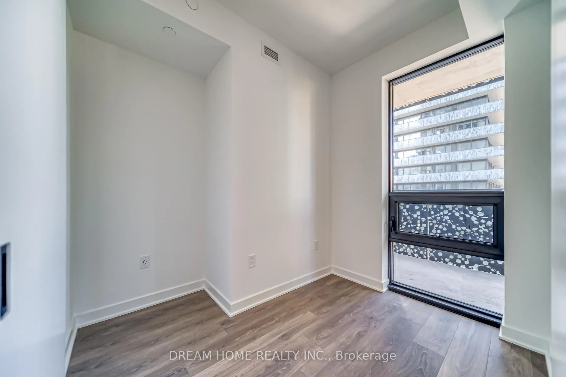 Photo 19 of Unit 1512, 55 Charles Street E, Toronto, Church-Yonge Corridor — HOMEH