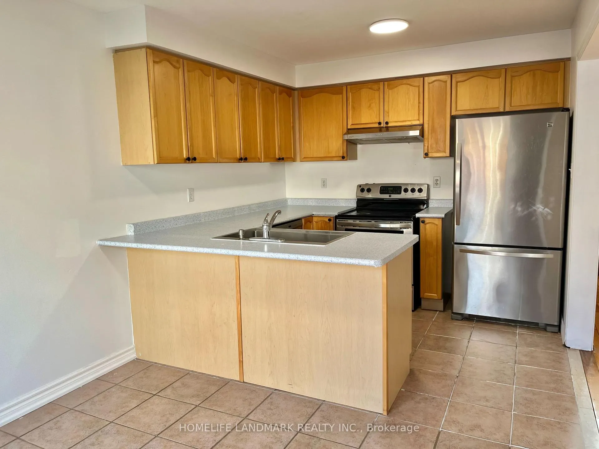 Photo 6 of 11 Bern Street E, Markham, Wismer — HOMEH