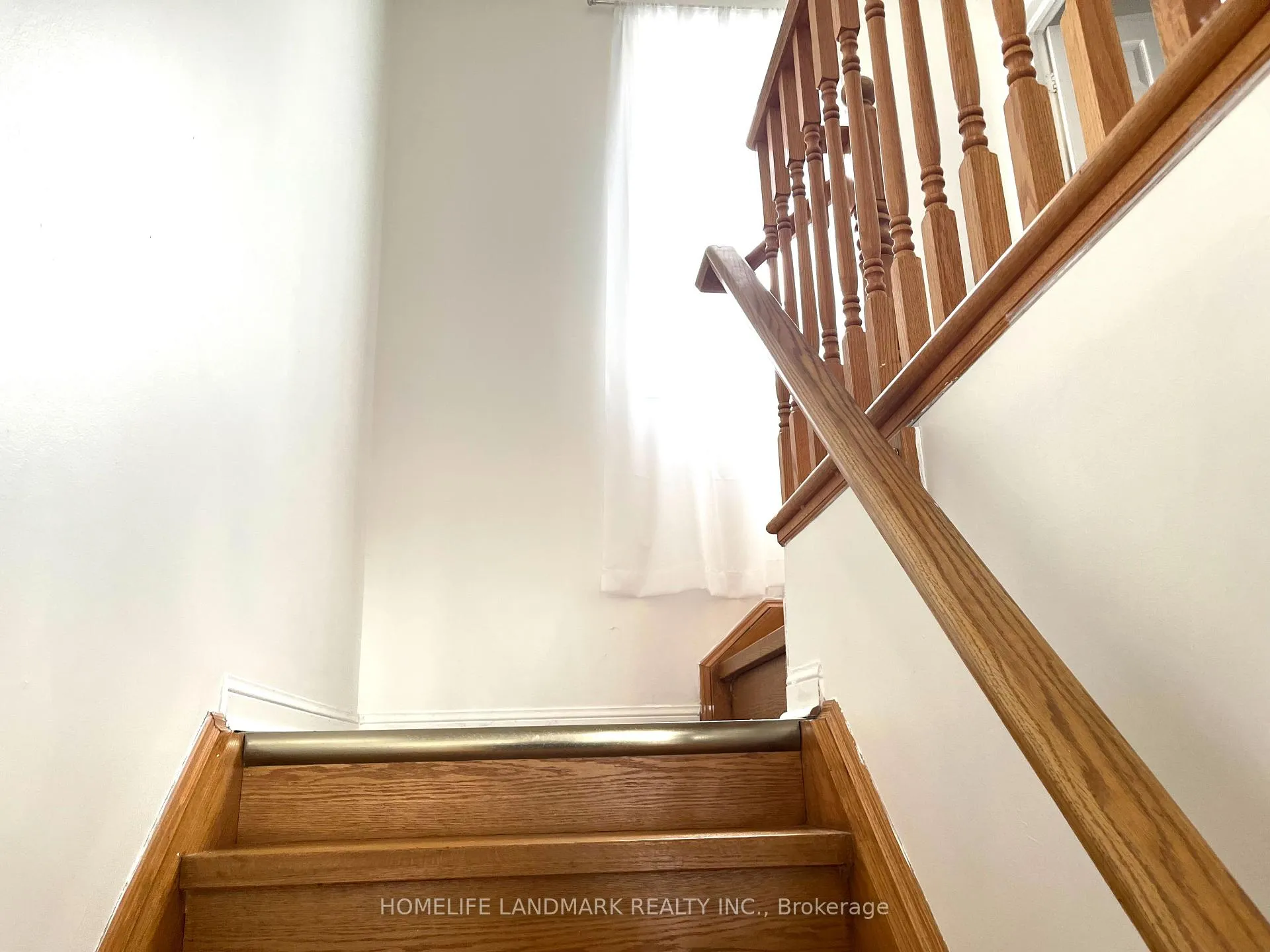 Photo 8 of 11 Bern Street E, Markham, Wismer — HOMEH
