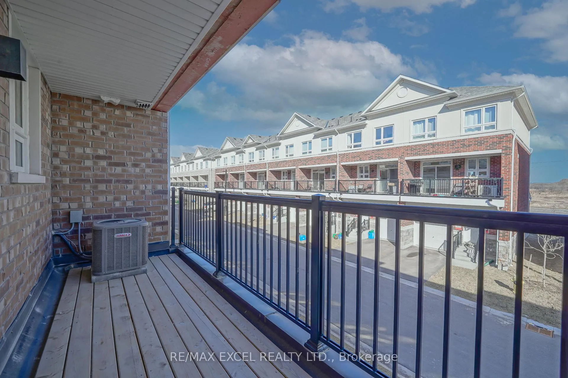 Photo 11 of 11 Chicago Lane, Markham, Wismer — HOMEH