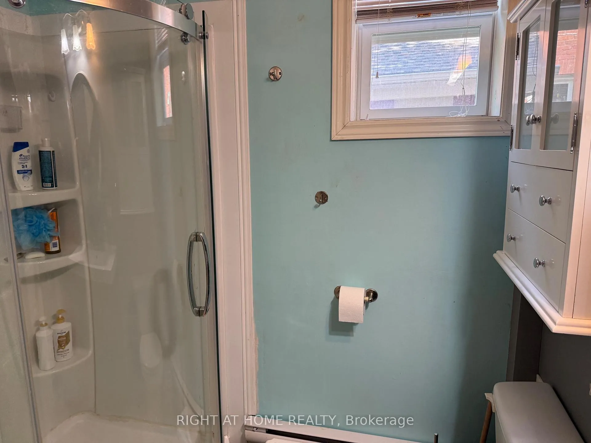 Photo 15 of 551 Bethune Street, Peterborough, Town Ward 3 — HOMEH