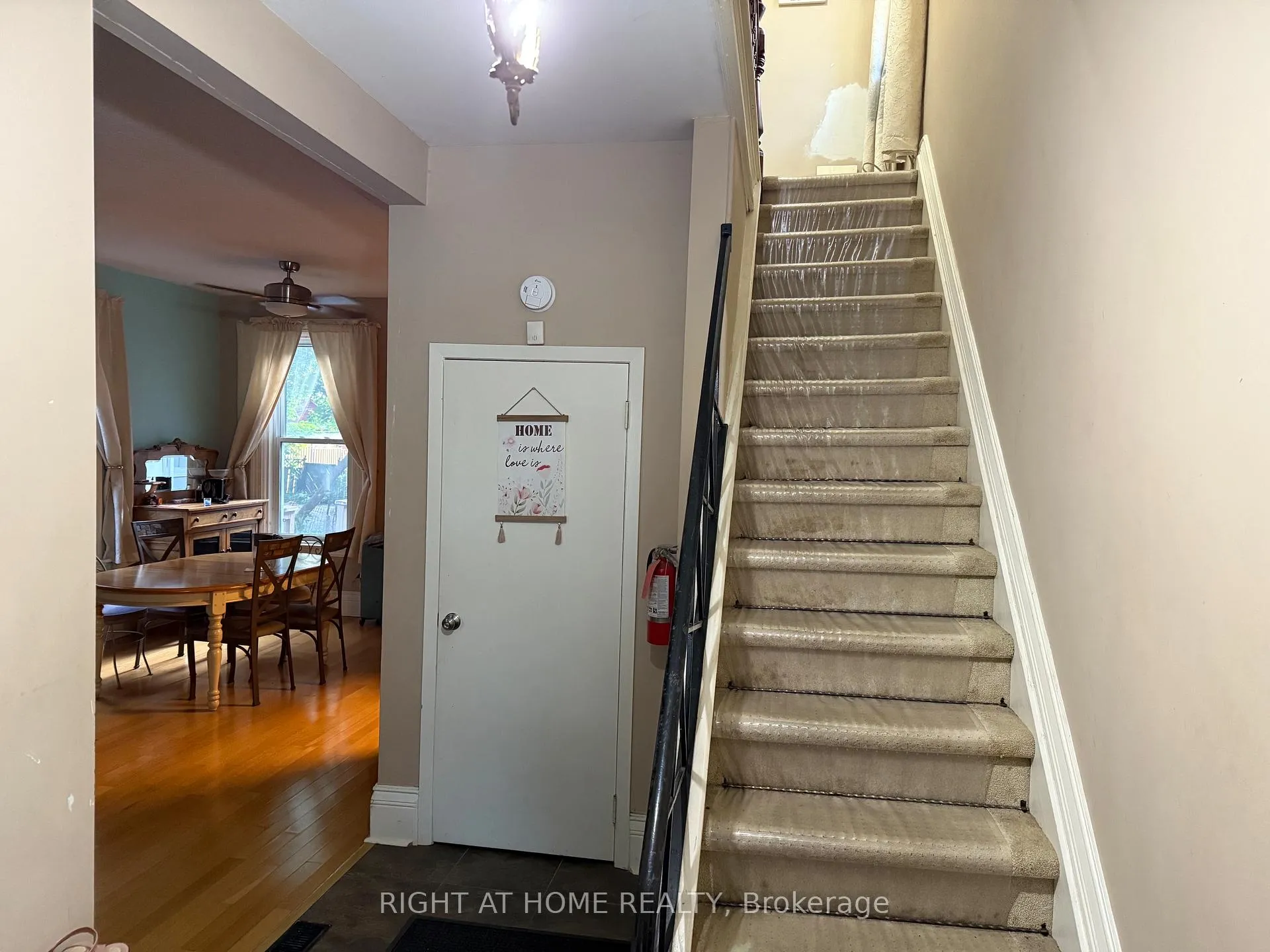 Photo 16 of 551 Bethune Street, Peterborough, Town Ward 3 — HOMEH